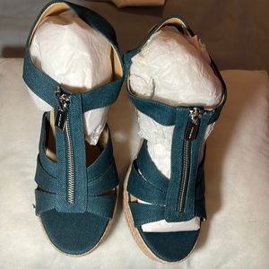 MICHAEL KORS SANDALS